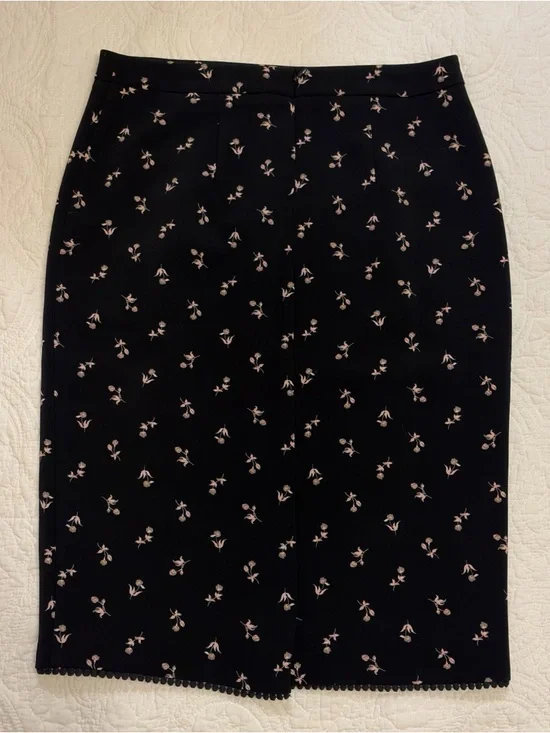 NWT Ann Taylor Black Floral Pencil Skirt - Picture 5 of 6